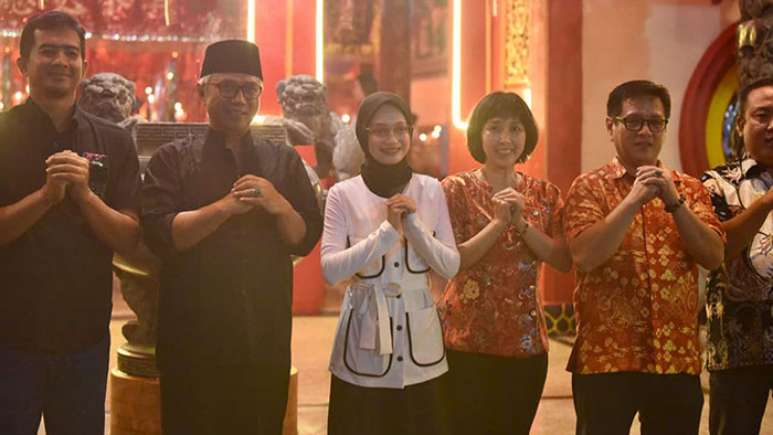 Perayaan Tahun Baru Imlek 2577 Kongzili di Klenteng Tjoe Hwie Kiong, Kediri, Diwarnai Kebersamaan dan Toleransi