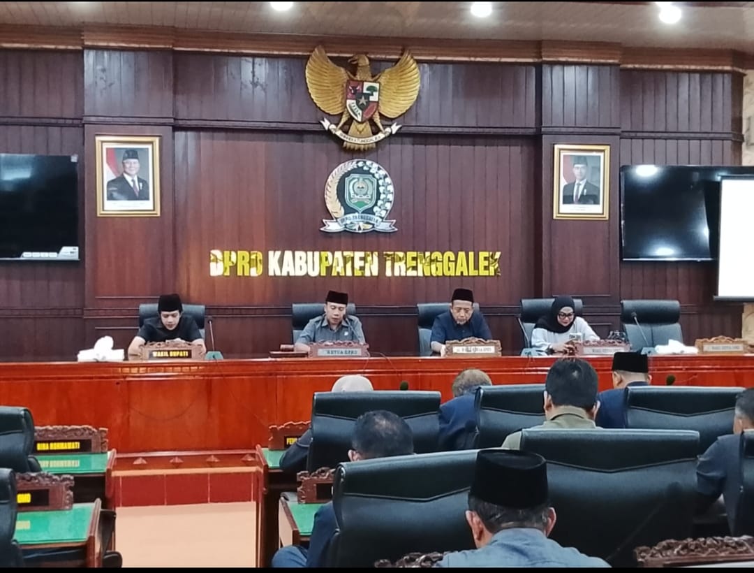 DPRD Trenggalek Bahas Raperda Ketenagakerjaan dan Doakan Keselamatan Jemaah Umroh