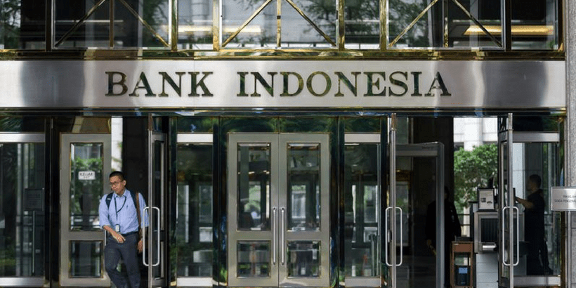 “Ekonom Memperkirakan BI Rate Tetap Stabil Setelah Rupiah Tembus Rp17.000/US$”