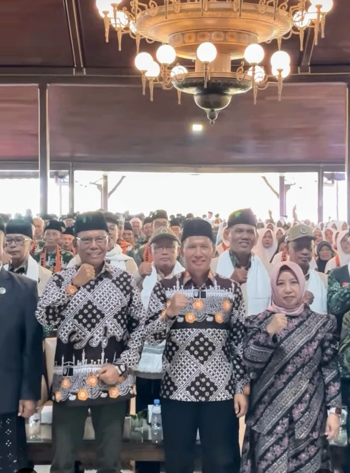 Plt Bupati Tulungagung Lepas 1.155 Jamaah Haji 2026, Titip Doa untuk Kemajuan Daerah
