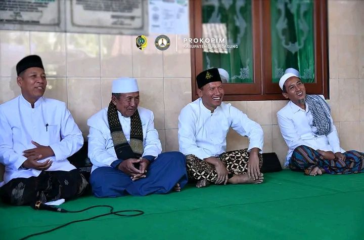 Ratusan Jamaah Tarekat Naqsyabandiyah Al-Khalidiyah Hadiri Pengajian Rutin, Plt Bupati Tulungagung Ajak Perkuat Keimanan