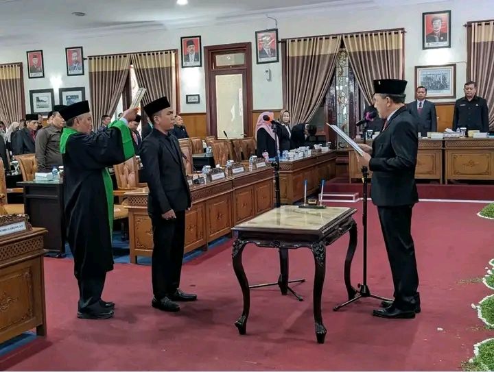 Wahyu Pratama Resmi Dilantik Jadi Anggota DPRD Tulungagung Gantikan Ayahnya.