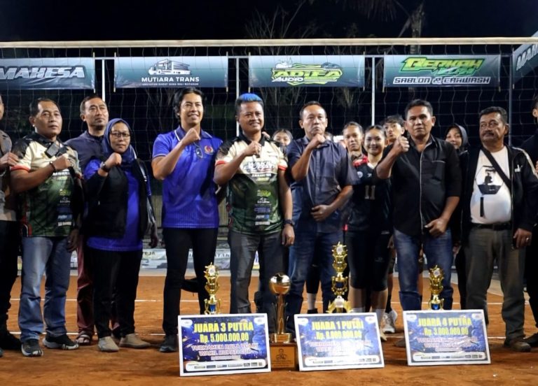 Final Sengit Warnai Kejuaraan Bola Voli Piala Wakil Bupati Blitar