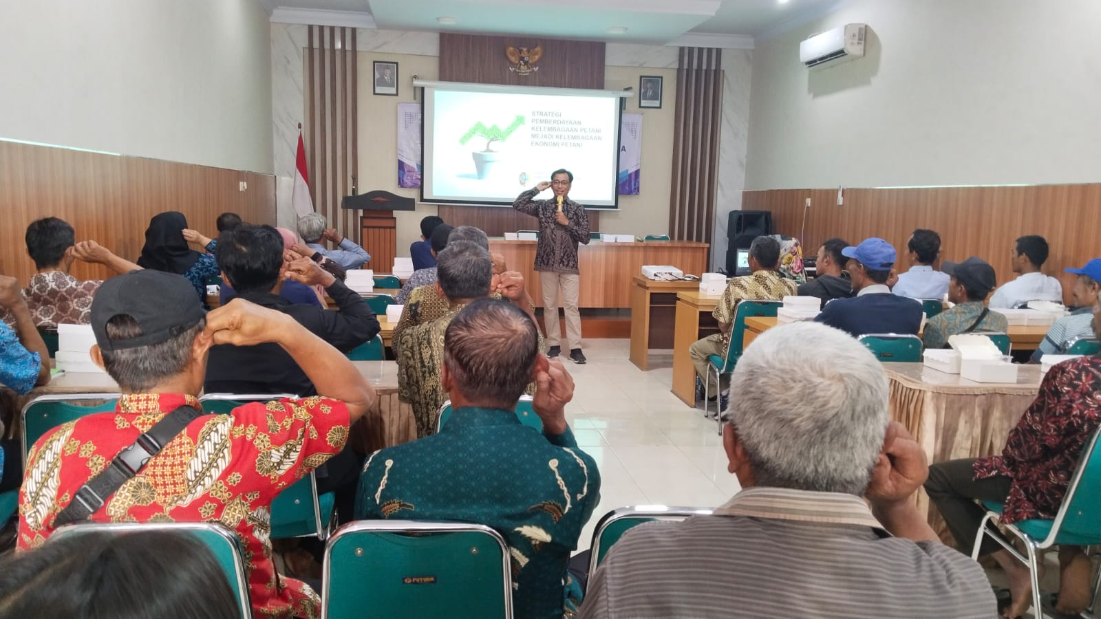 Hadapi Tantangan Ekonomi Petani Tembakau, Dinas Pertanian Gelar Bimtek