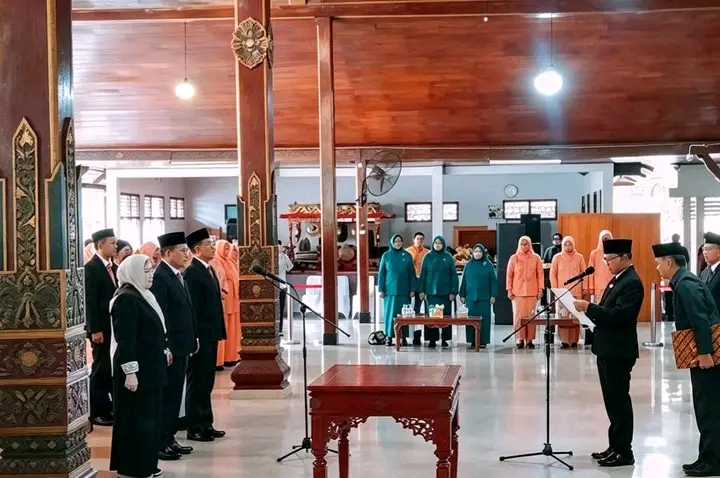Plt Bupati Ahmad Baharudin Lantik 21 Pejabat Eselon II, Birokrasi Tulungagung Kembali Bergulir